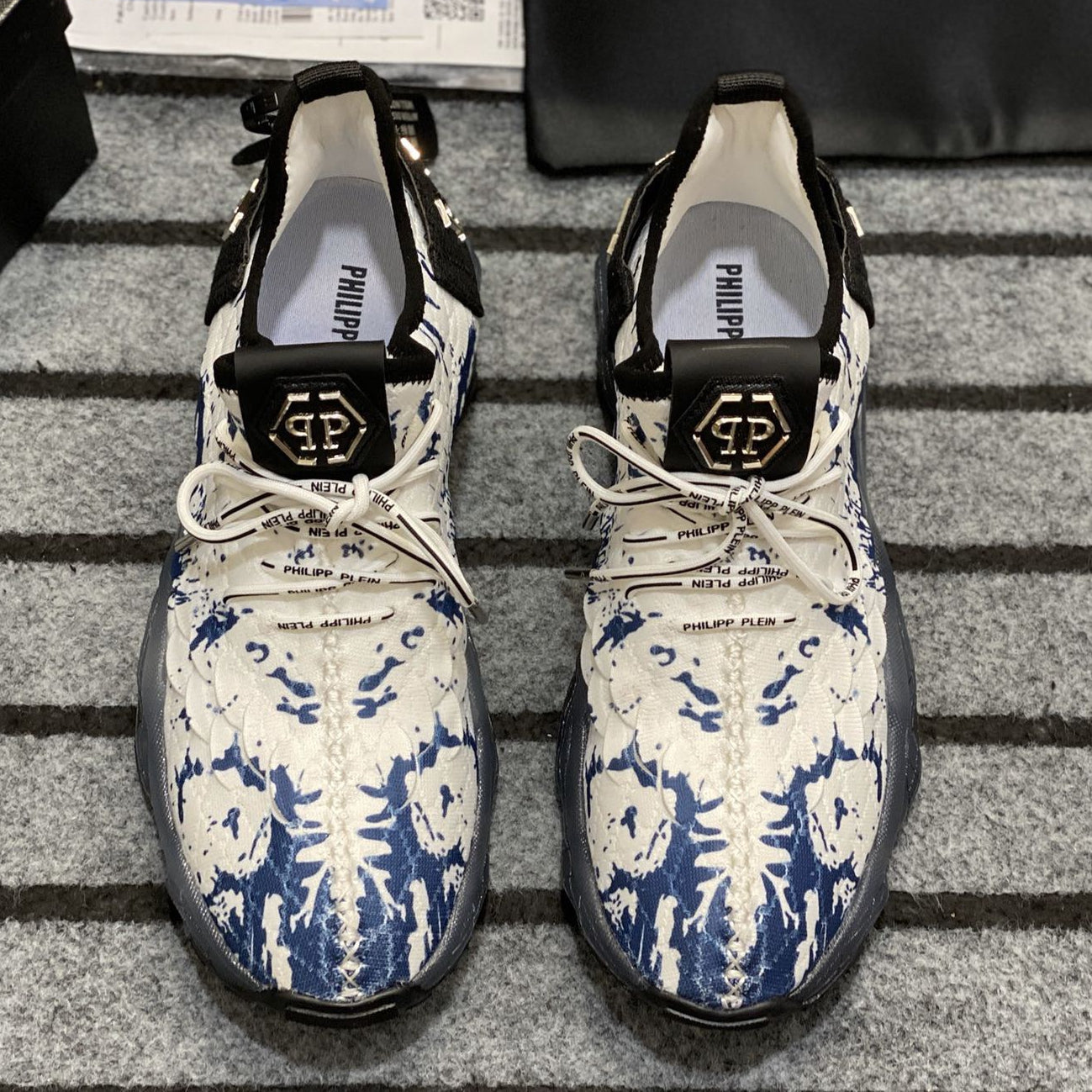 SOLA-PP Flyknit sneakers