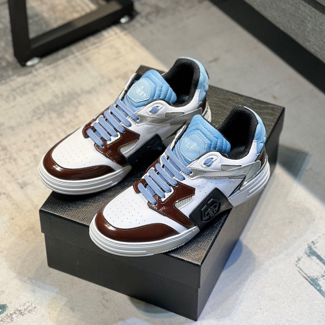 SOLA-leather shoes