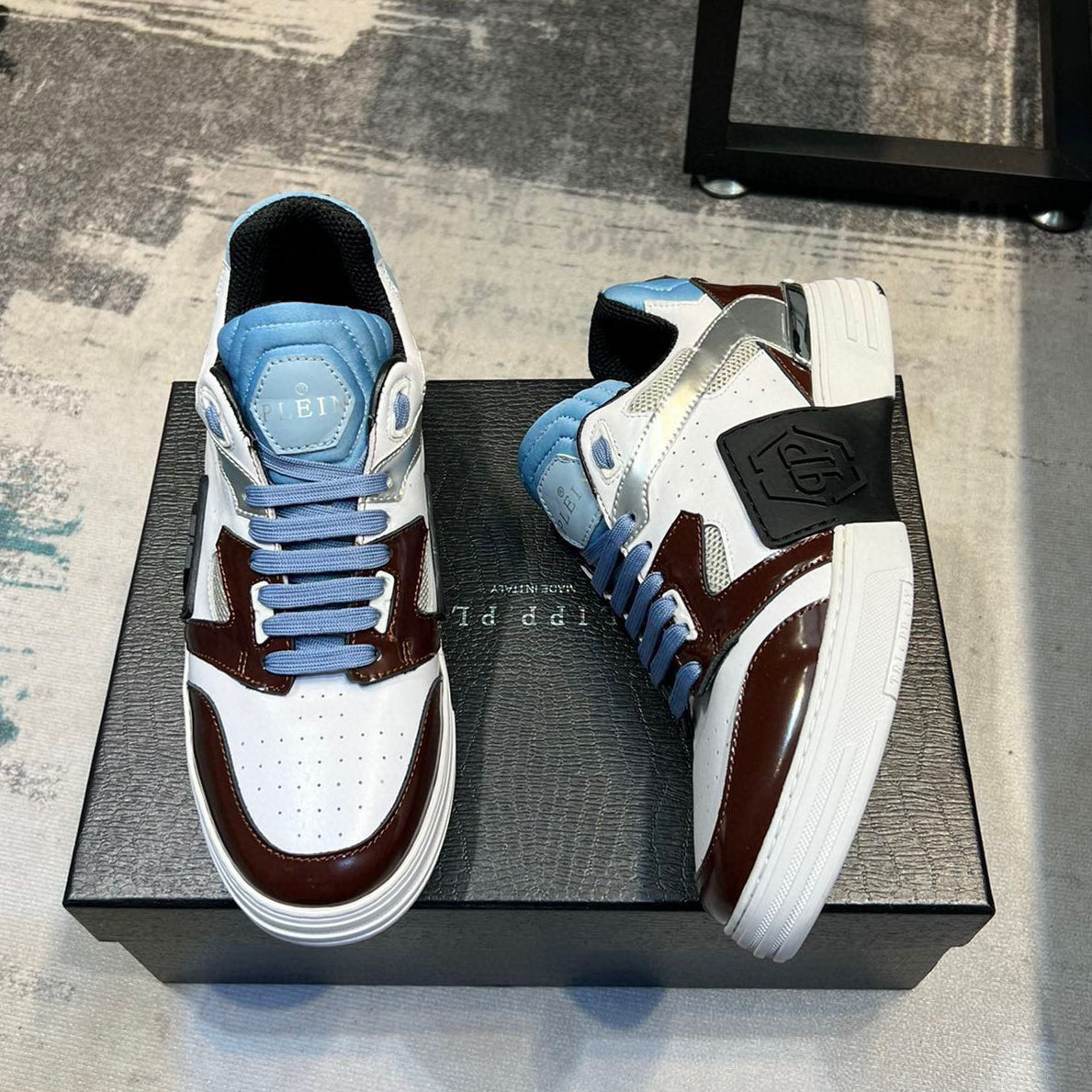 SOLA-leather shoes