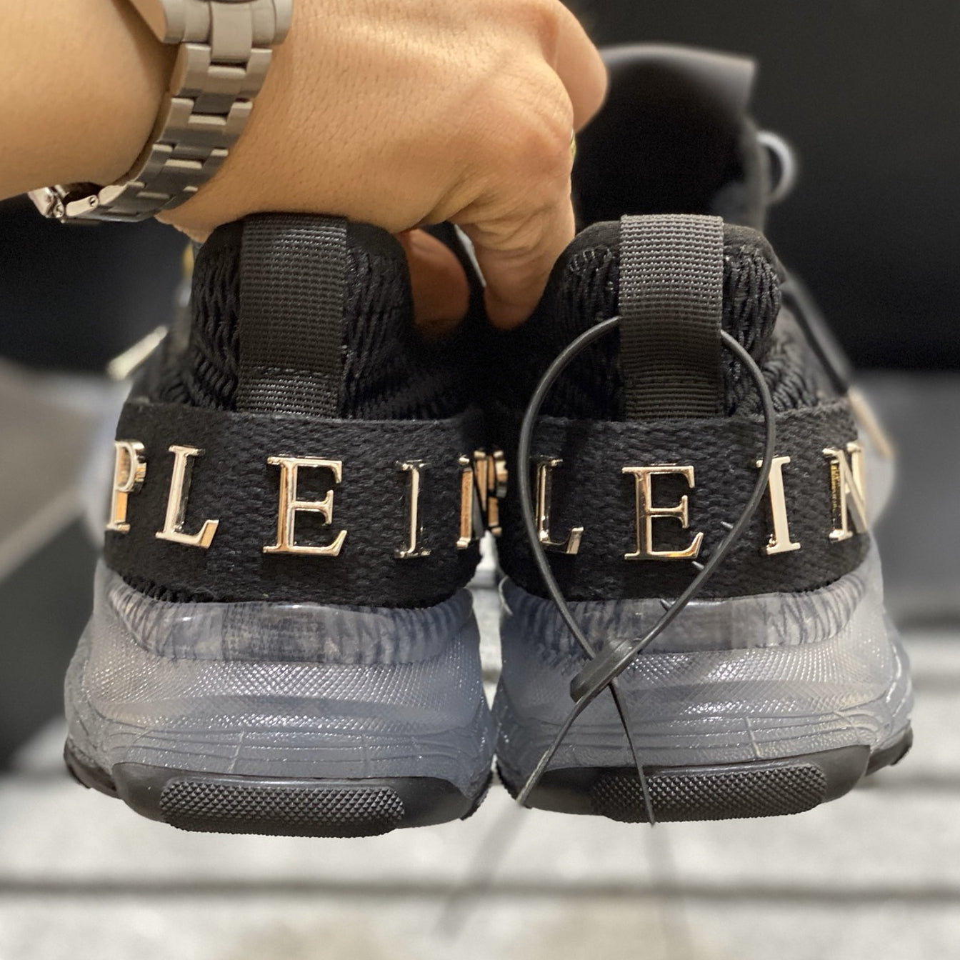 SOLA-Flyknit sneakers