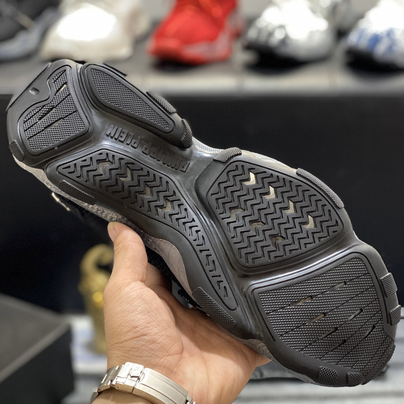 SOLA-Flyknit sneakers