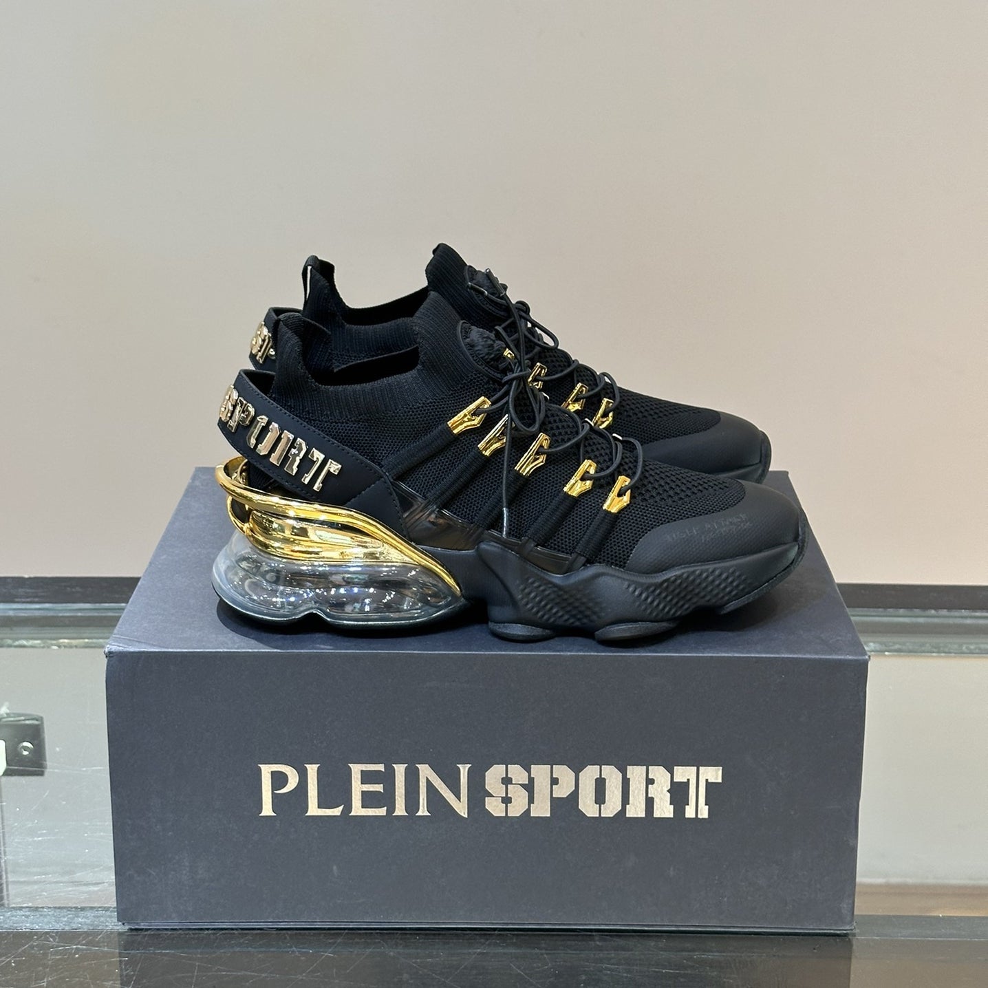 SOLA-PP Flyknit sneakers