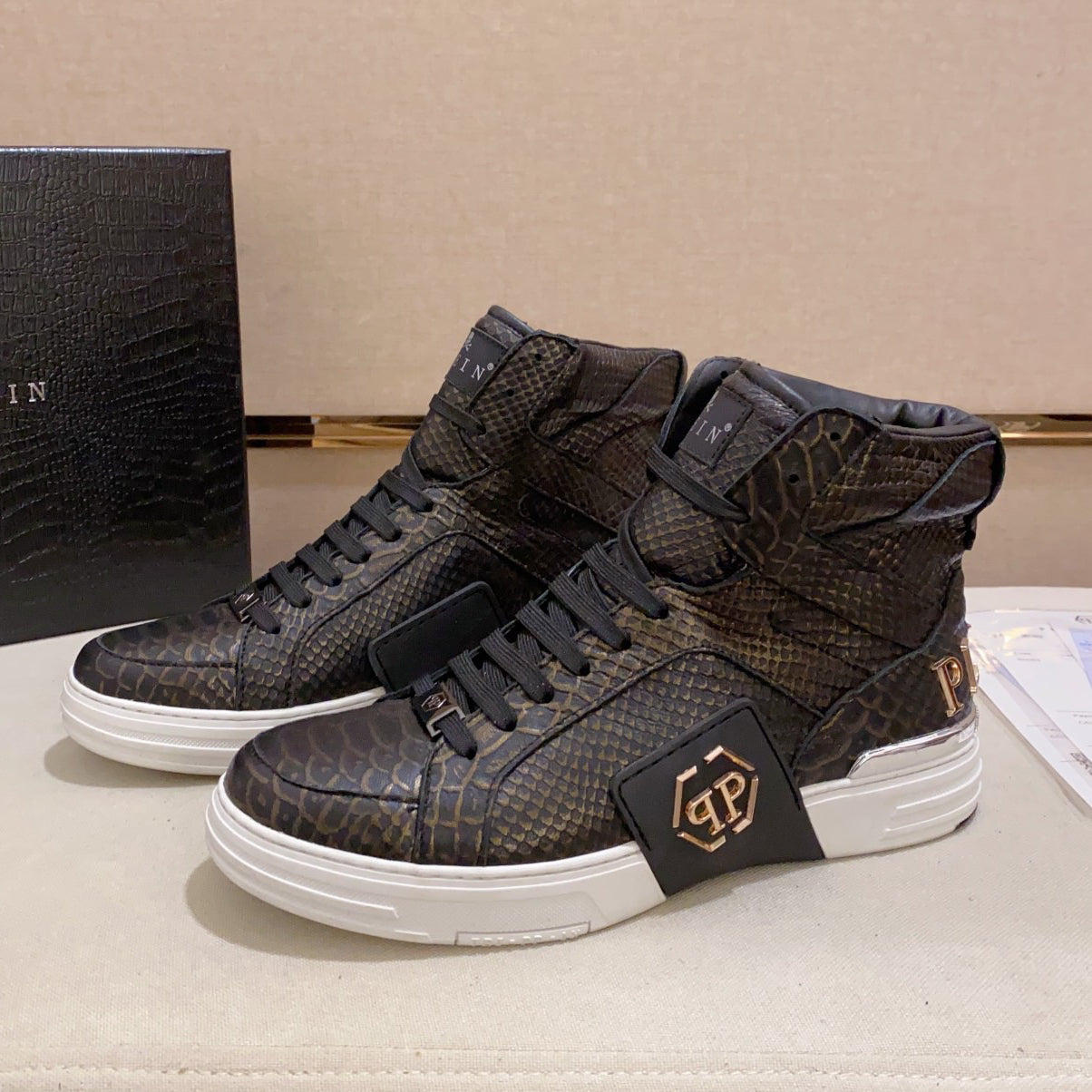 SOLA-PP High Top Leather shoes