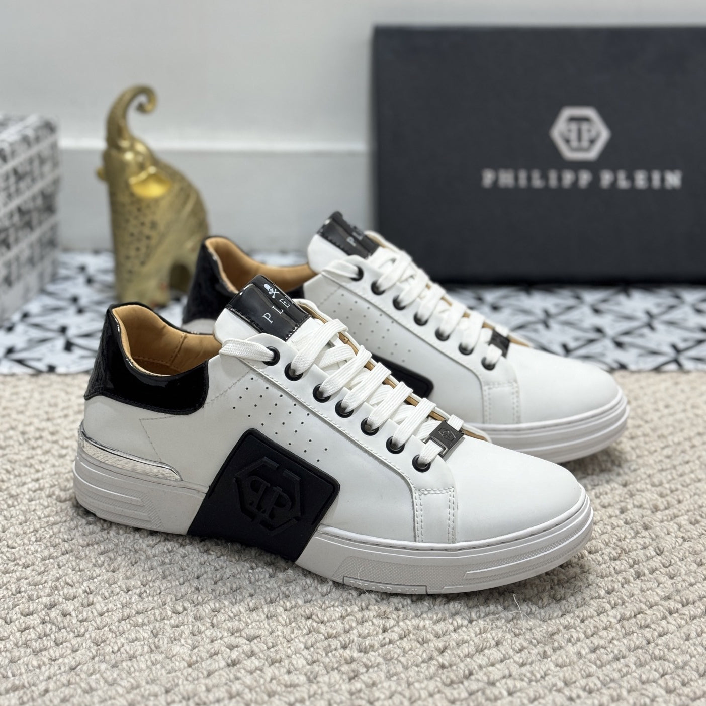 SOLA-PP leather shoes