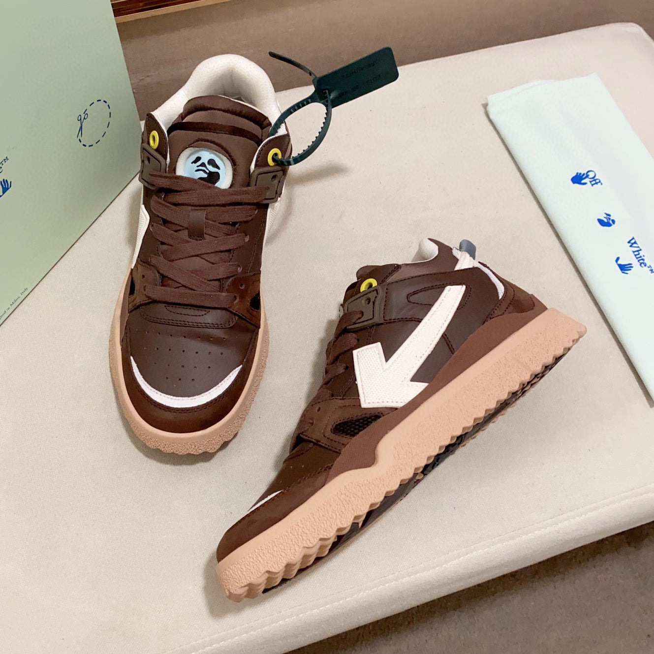 SOLA-OFF Leather shoes