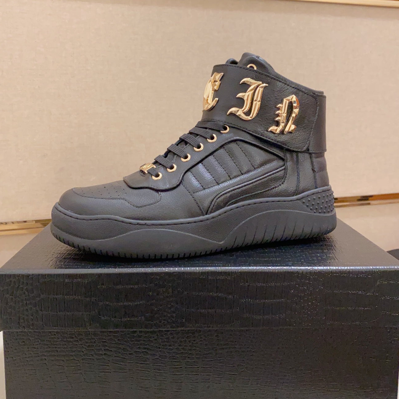 SOLA-PP High Top Leather shoes