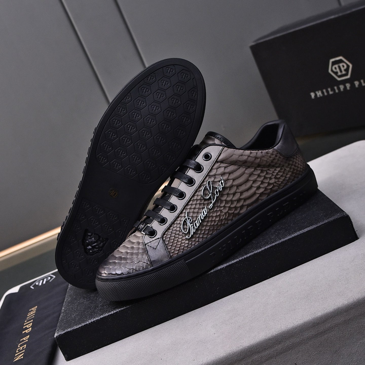 SOLA-PP leather shoes