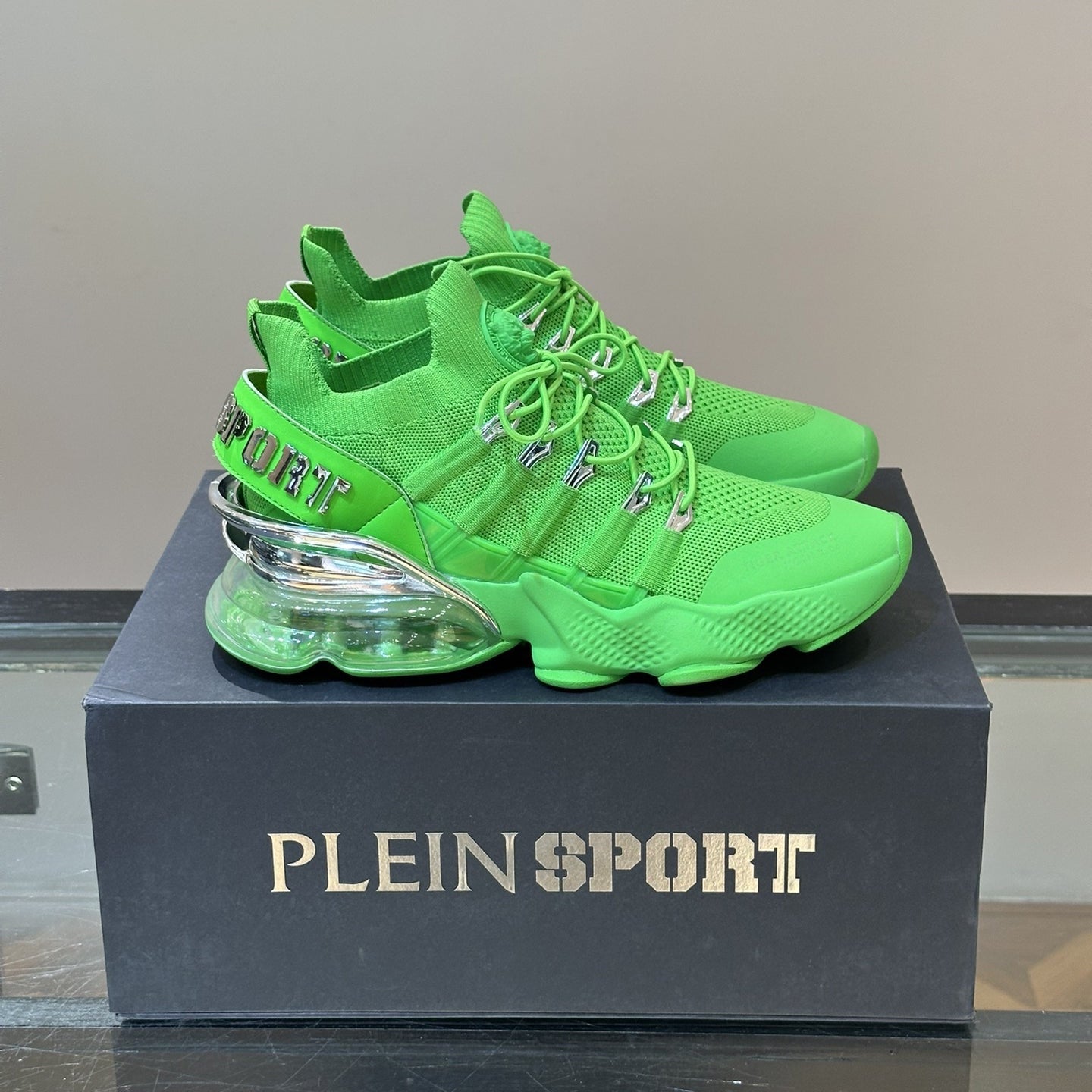 SOLA-PP Flyknit sneakers