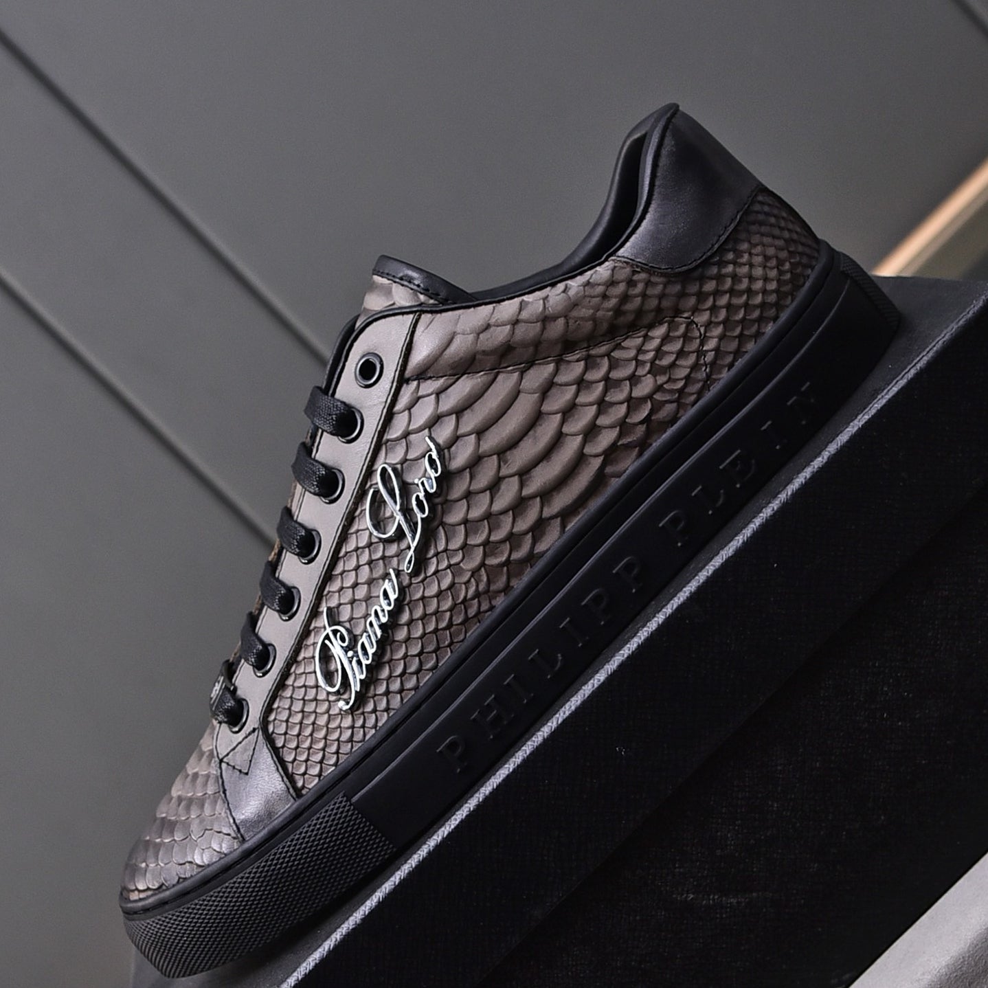 SOLA-PP leather shoes
