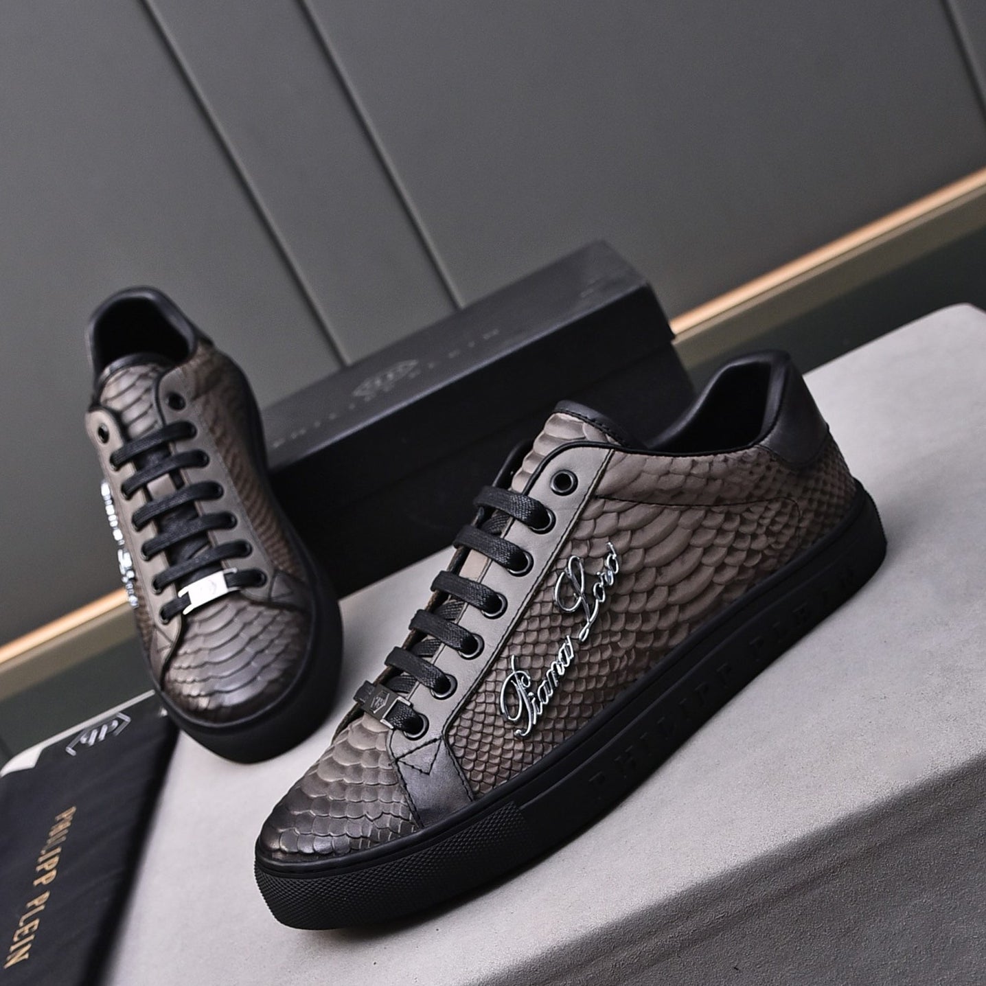 SOLA-PP leather shoes