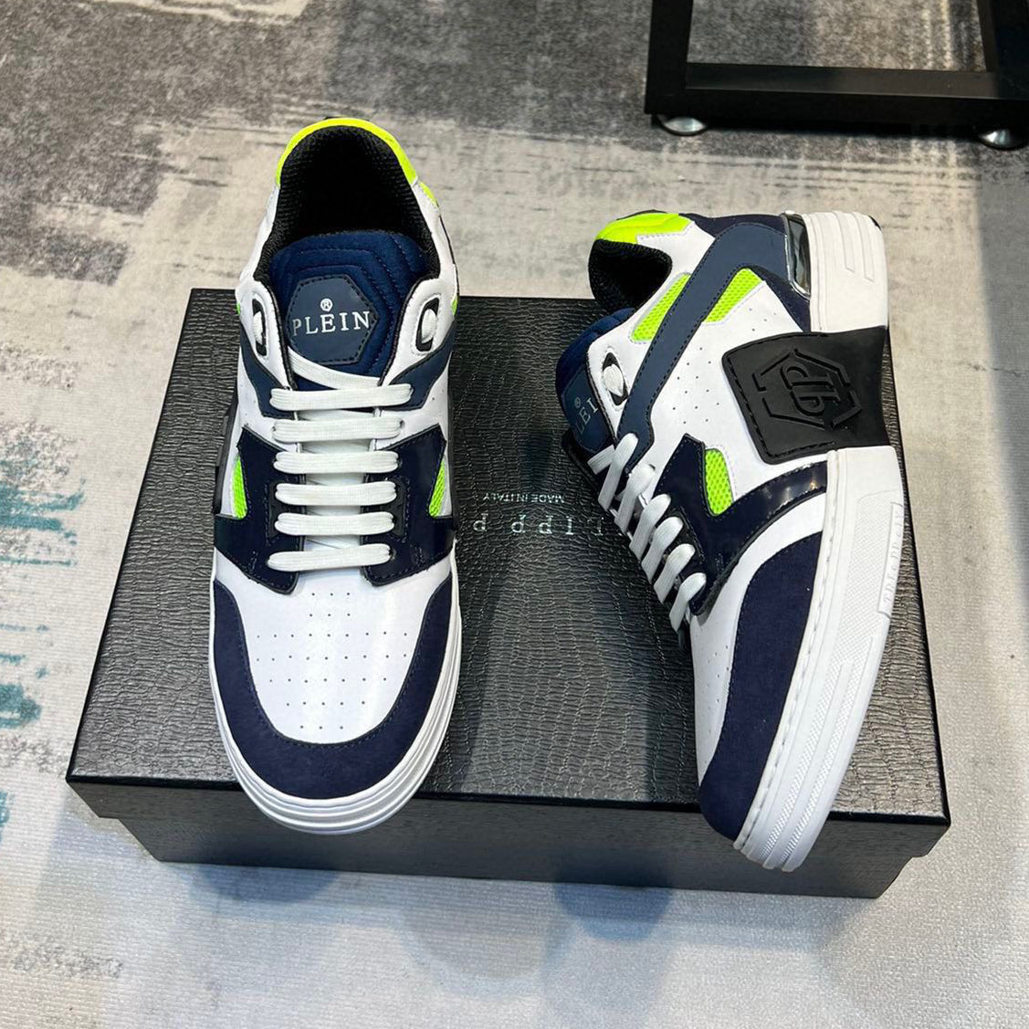 SOLA-leather shoes