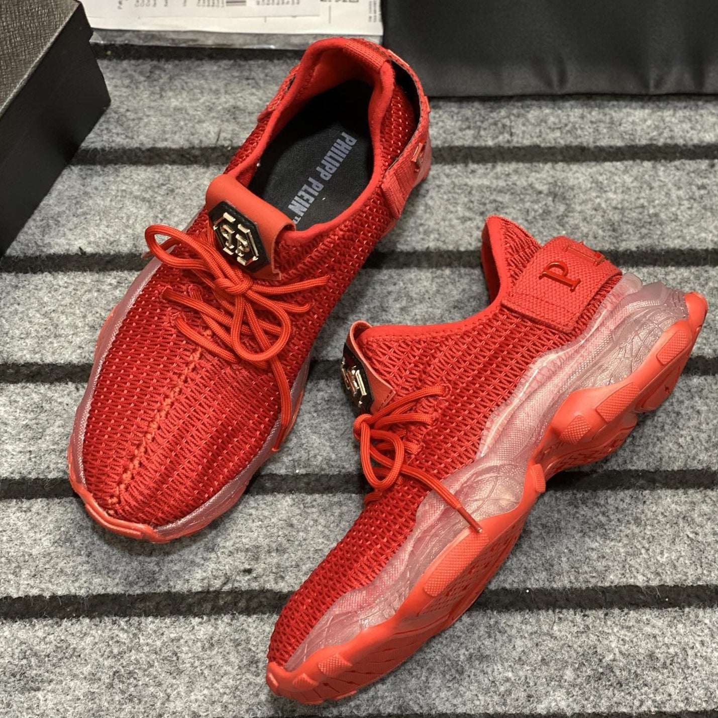 SOLA-Flyknit sneakers