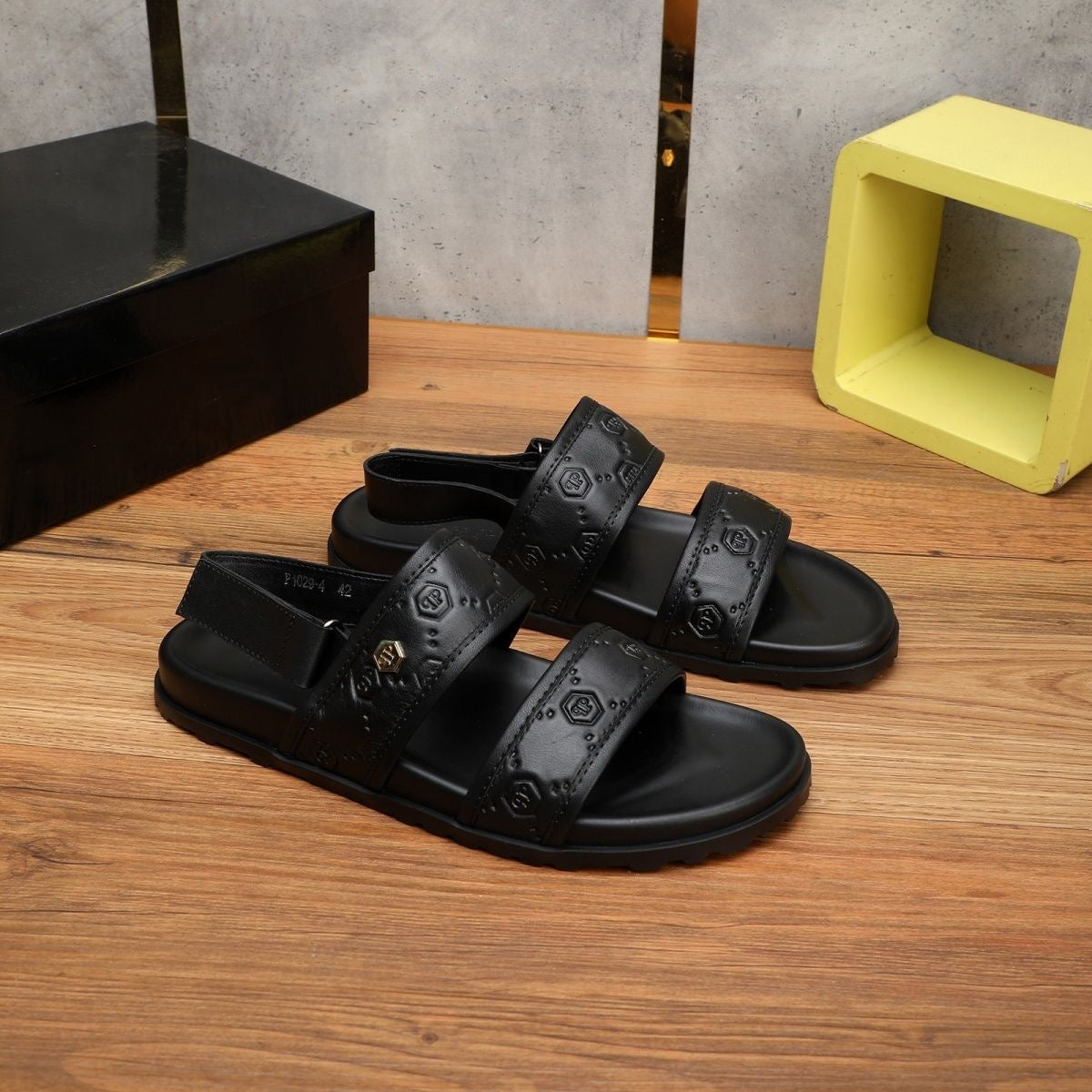 SOLA-PP Leather slippers