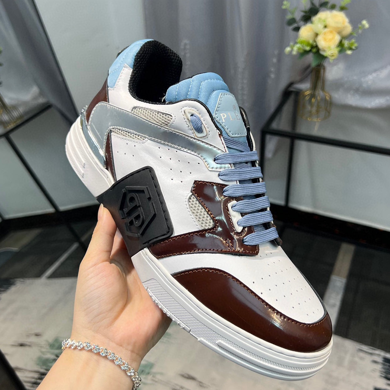 SOLA-leather shoes