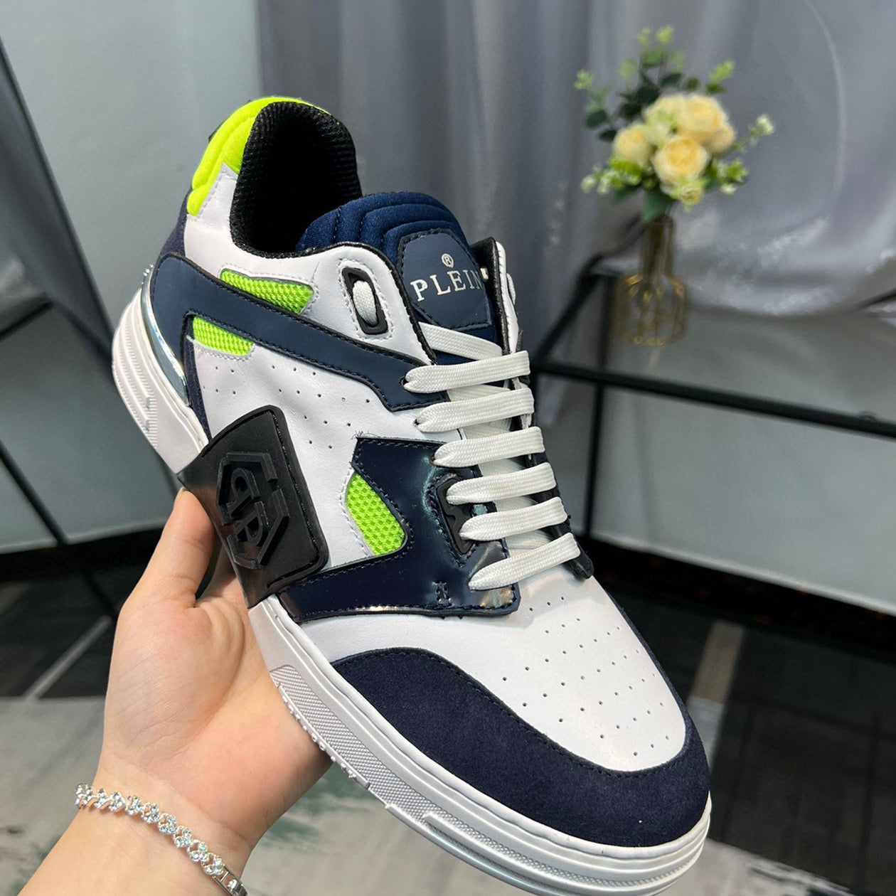 SOLA-leather shoes